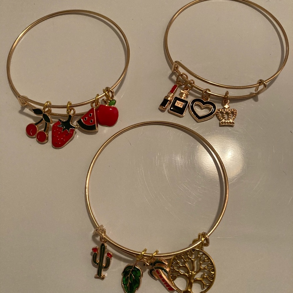 Pretty arm bangles